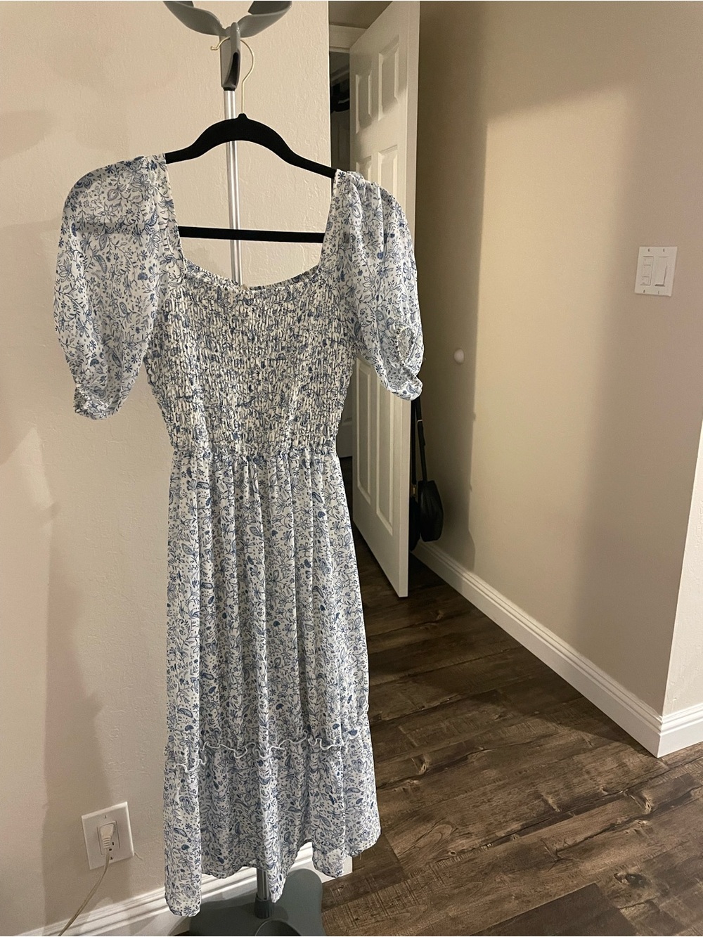 Jessica Simpson Blue & White Smocked Puff Sleeve Midi Dress